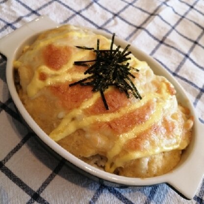 グラタン皿にご飯も入れて、ドリアみたいにしました～☆長芋もチーズもとろーりで幸せな味でした♪マヨネーズと海苔もすごく合いますね！